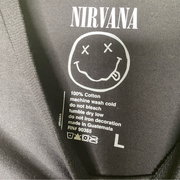 Nirvana Floral Smiley Face Black Graphic T-Shirt Y2k Grunge Nwot Size Large L - Picture 8 of 9